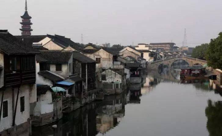 公路坦克战